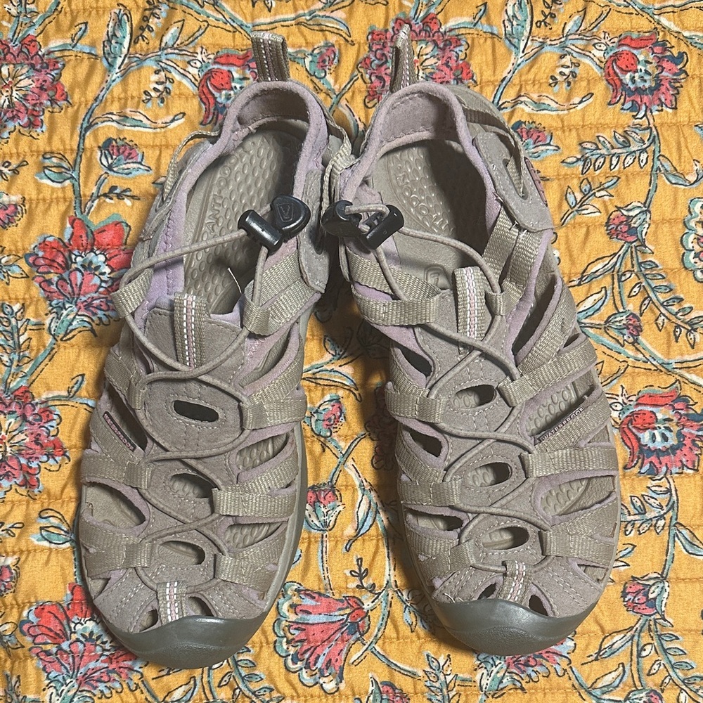 Women's Keen Newport H2 Gray and Lavender  Outdoor Sandals